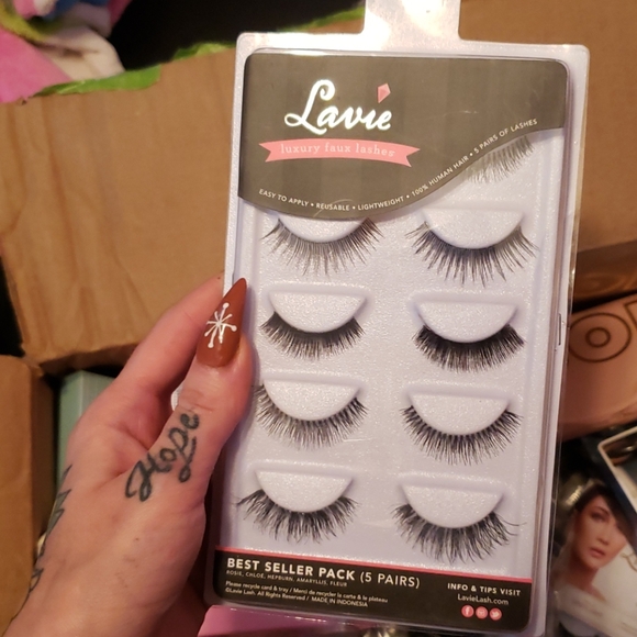 Make up bundle - Picture 4 of 16